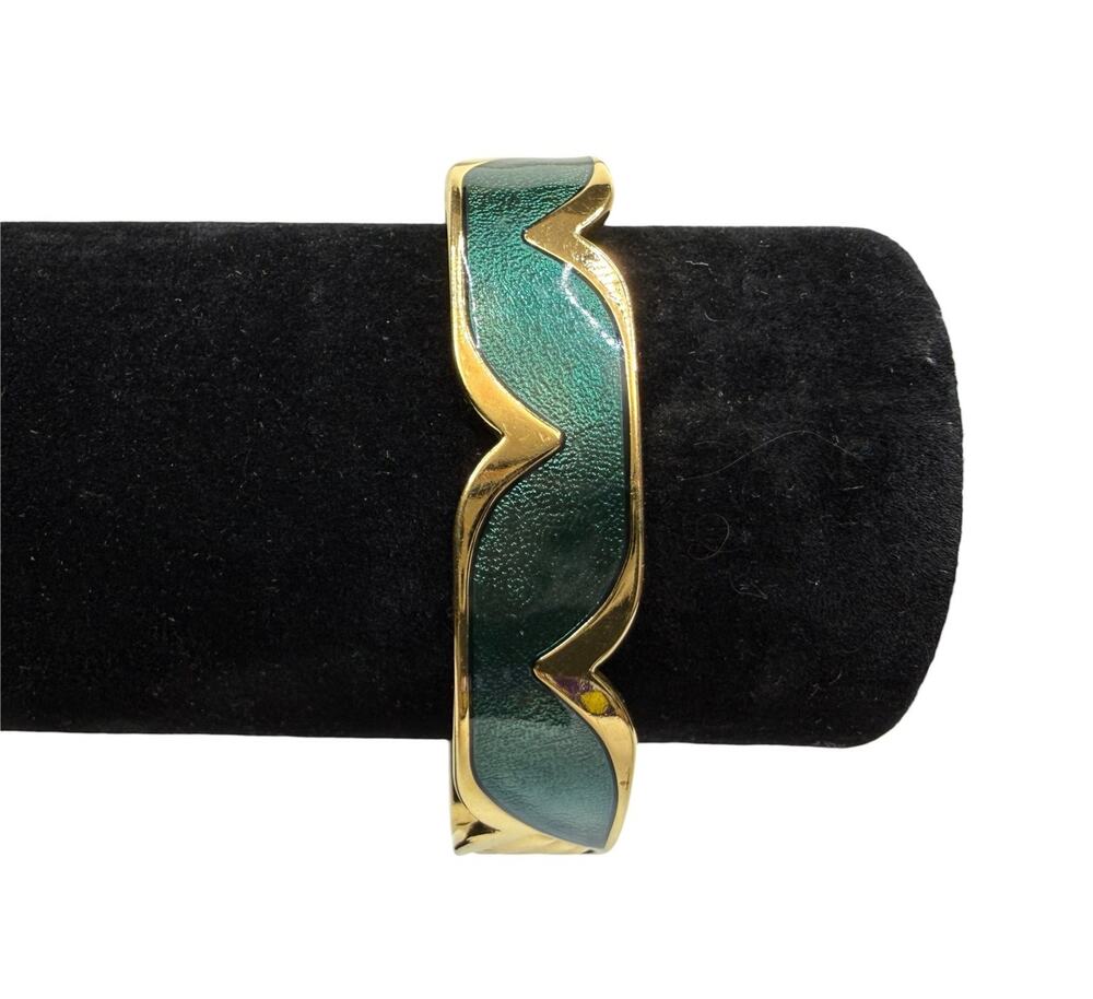 Vintage Gold Tone & Green Enamel Wavy Pattern Wide Cuff Bracelet Fashion Jewelry